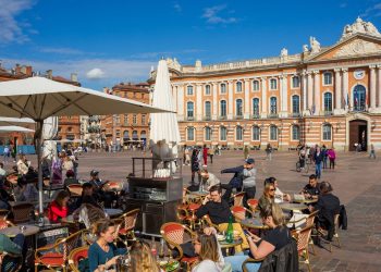 «Ce qui a été le gros choc, c’est la dissolution» : à Toulouse, Emmanuel Macron attendu de pied ferme par des soutiens désabusés