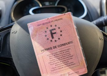 Sécurité routière : dans les Landes, l’utilisation du téléphone au volant coûte désormais une suspension immédiate du permis de conduire
