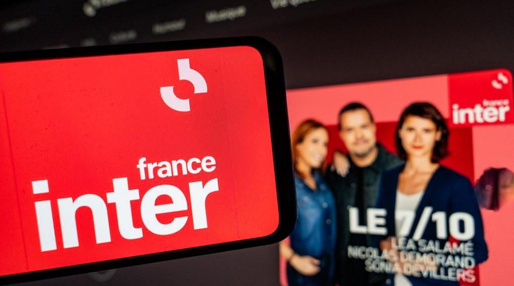 France Inter : «On a des humoristes ni corrosifs, ni impertinents, ni drôles», lâche un rédacteur en chef