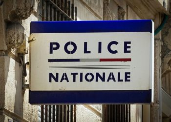 Casse au Louvre : des défèrements de suspects interpellés mercredi en cours