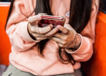 Solidarité en ligne, démocratisation de l’information… Comment le 13-Novembre a marqué un tournant dans le rapport aux réseaux sociaux