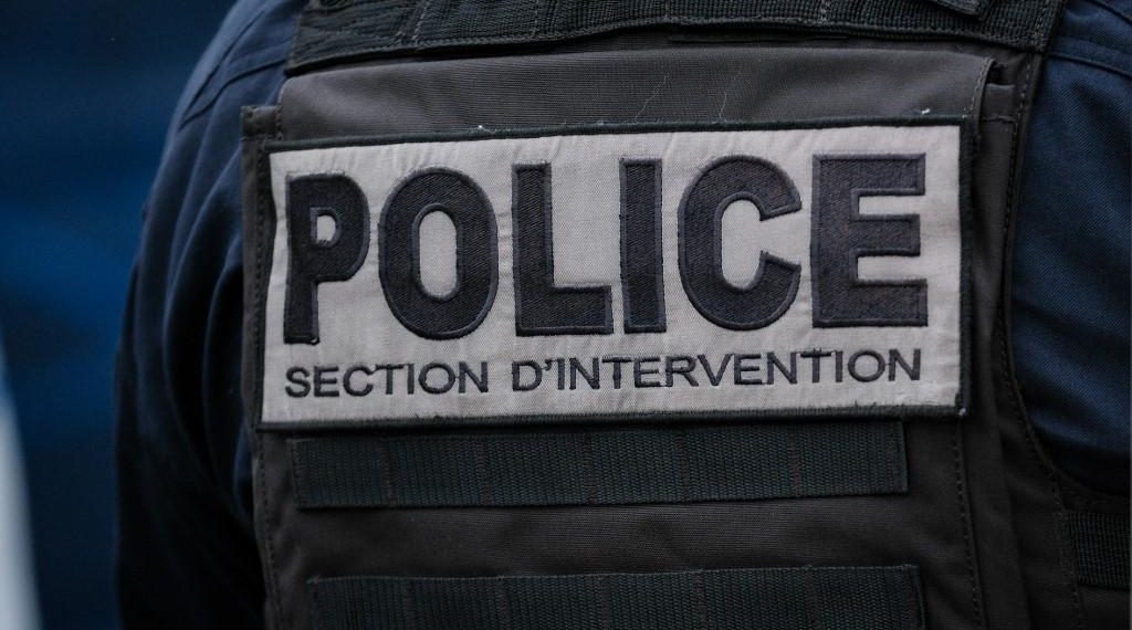 Grenoble : un homme sous OQTF frappe et crache sur deux femmes à un arrêt de tramway