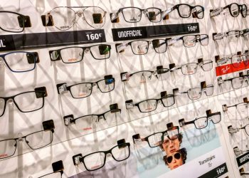 Semaine de la myopie : pourquoi paie-t-on nos lunettes si cher ?