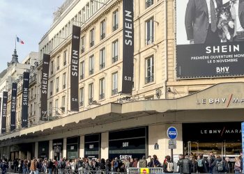Ouverture d’un magasin Shein à Paris : les jeunes clients écolos… à moitié