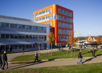 Jura : un adolescent interpellé pour avoir menacé la CPE d’un collège avec deux couteaux