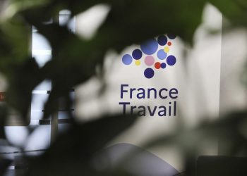 «Une ligne rouge est franchie» : la gauche s’insurge contre la suppression des allocations chômage en cas de résidence à l’étranger