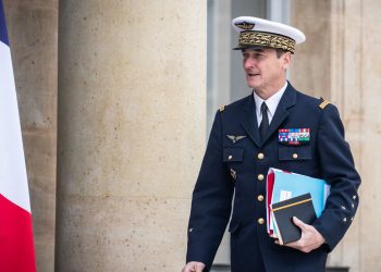 «L’avenir reste un peu sombre» : les maires inquiets après les propos chocs du chef d’état-major des armées