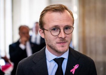 Plainte contre CNews, Europe 1 et le JDD : «Il y a quelque chose de pourri au royaume de l’audiovisuel public», fustige le député Maxime Michelet