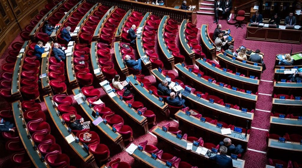 Interdire le voile pour les jeunes filles, tracer les financements des mosquées… Les préconisations de la droite sénatoriale pour mater l’islamisme