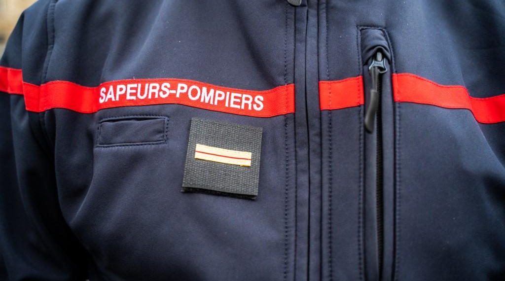 Vénissieux : des pompiers contraints de se réfugier dans un commissariat face à une horde d’individus