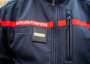 Vénissieux : des pompiers contraints de se réfugier dans un commissariat face à une horde d’individus