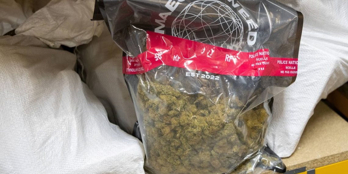 Côte-d’Or : Un homme de ménage trouve des produits stupéfiants dans un appartement loué en Airbnb