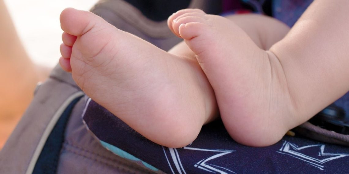 Etats-Unis : Elle laisse son bébé dans sa voiture en plein soleil et part travailler, il meurt de chaud