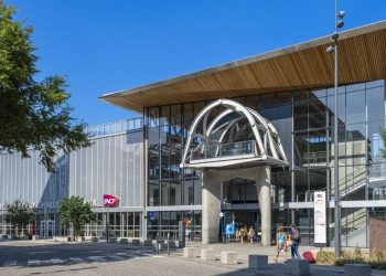 Savoie : Une impressionnante coulée de boue coupe une voie SNCF et une route