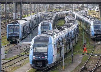 Seine-Saint-Denis : Un homme retrouvé mort sur les voies ferrées, un homicide privilégié