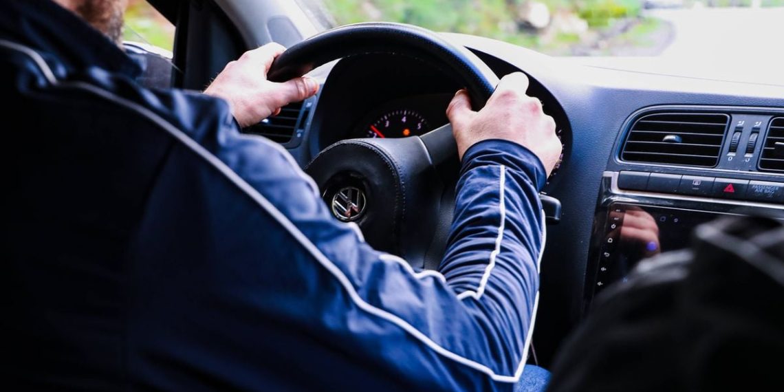 Ariège : Un jeune conducteur finit dans le fossé et revient chercher sa voiture le lendemain