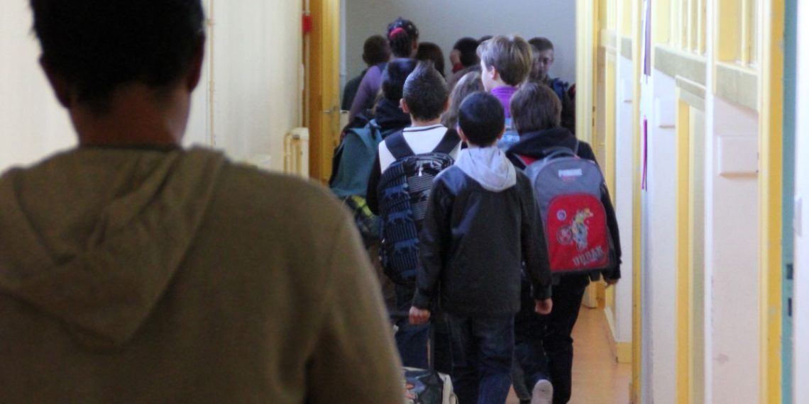 Rennes : Des parents refusent qu’un homme enseigne à leur fille et le menacent de mort… L’école se met en grève