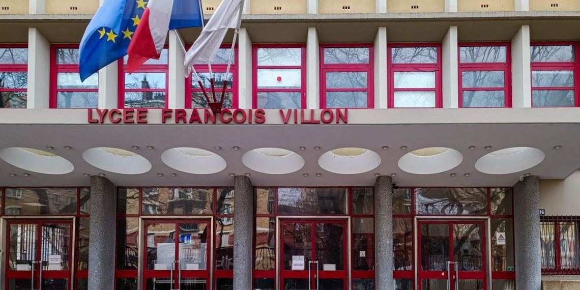 Paris : Un élève interpellé dans son lycée après avoir évoqué une tuerie de masse