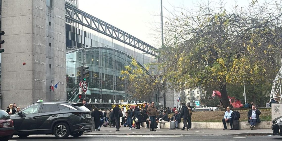 Paris : Coup de feu gare Montparnasse, la police tire sur un homme qui exhibait un couteau