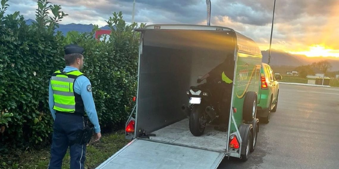 Pyrénées-Atlantiques : Un jeune conducteur pulvérise la vitesse autorisée sur l’A64