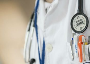 Dordogne : Un sexagénaire meurt d’un arrêt cardiaque devant le cabinet de son médecin