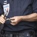 Bijoux, or, armes… De faux policiers interpellés pour avoir volé l’équivalent de 830.000 euros