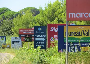 Vendée : Des panneaux publicitaires jugés illégaux