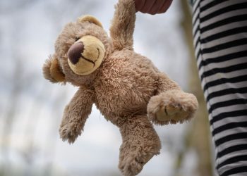 Var : Son fils de 9 ans fait une « crise », elle le met à la porte