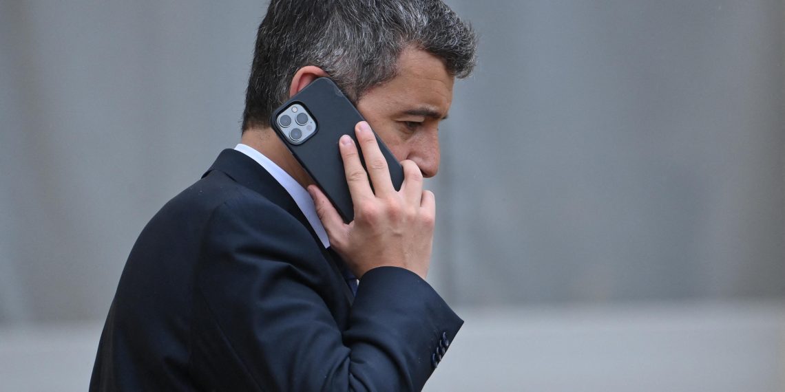 Darmanin lance sa croisade : «zéro portable» dans les prisons françaises