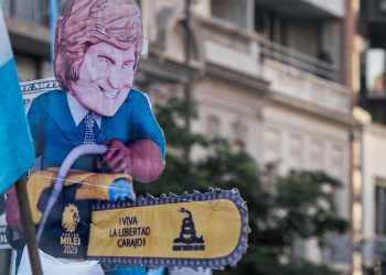 AFUERA : le cri de liberté d’une France étouffée