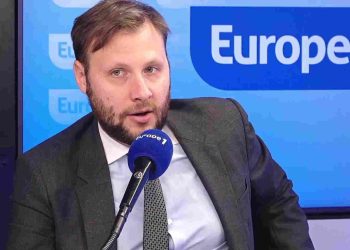 «On avait les enclaves islamistes, maintenant on a les enclaves des narcotrafiquants», assure Alexandre Devecchio