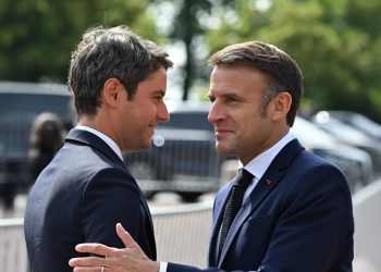 Attal et Macron brisent la glace, la primaire s’invite chez LR… Les indiscrets du JDD