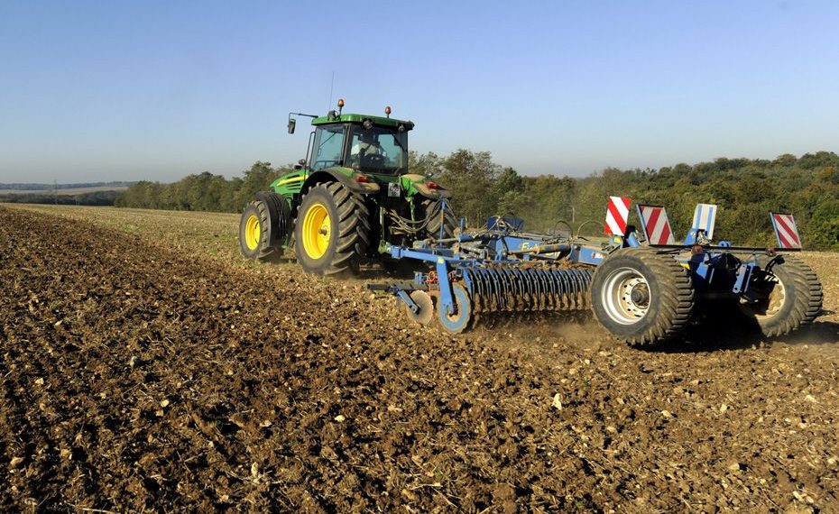 «Ça va dans le bon sens» : à Toulouse, Emmanuel Macron fait une nouvelle promesse aux agriculteurs