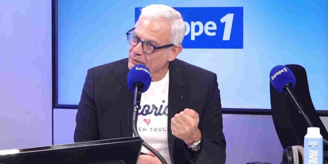 «Ne pas acheter français coûte plus cher : ce que vous ne payez pas dans le prix, vous allez le faire en impôt pour faire vivre notre système», assure Alain di Crescenzo