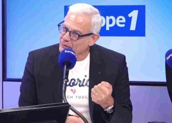 «Ne pas acheter français coûte plus cher : ce que vous ne payez pas dans le prix, vous allez le faire en impôt pour faire vivre notre système», assure Alain di Crescenzo