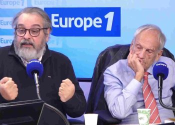 Fraude sociale : «On a toujours un surnombre de 5 millions de cartes vitales», dénonce Charles Prats