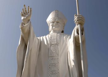 Le Pérou rend hommage à Léon XIV, la Légion étrangère au Puy du Fou.… Les bonnes nouvelles de la semaine