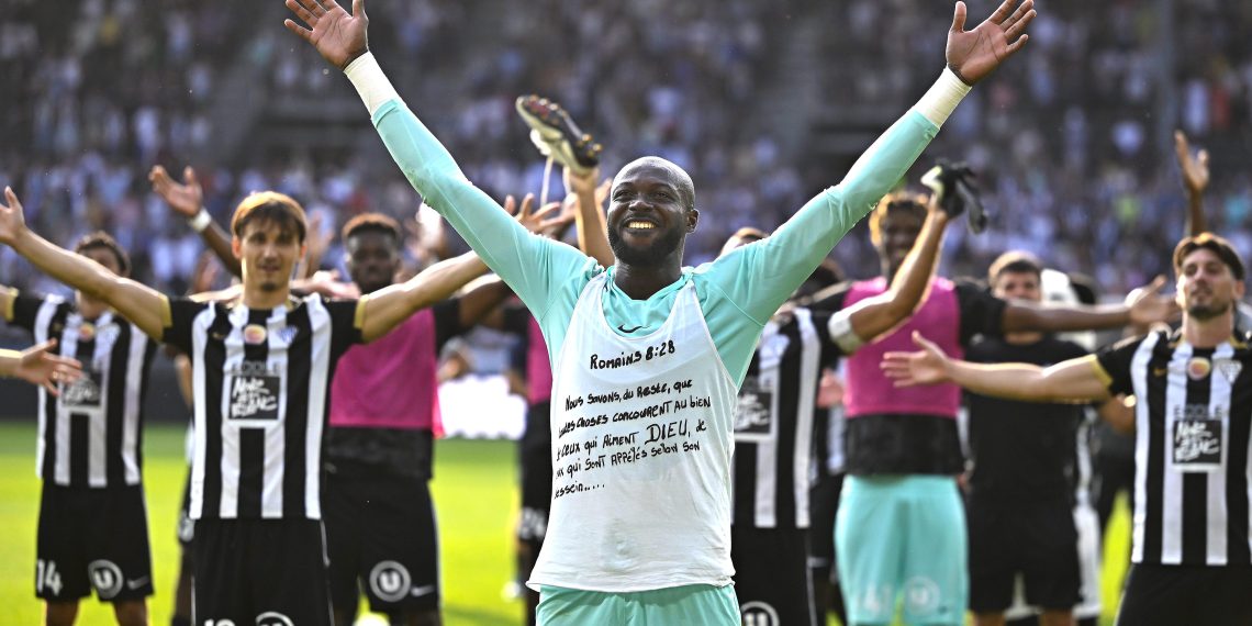 Hervé Koffi, gardien du SCO d’Angers : «Si je n’étais pas devenu footballeur, je serais devenu prêtre»
