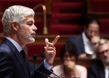 Laurent Wauquiez capitalise sur le débat budgétaire