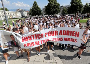 «Mon fils est-il un peu moins mort ?» : la colère d’une mère face à la justice