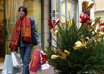 Pour une question de porte-monnaie ou de tranquillité… Ces Français qui ont (déjà) commencé leurs cadeaux de Noël