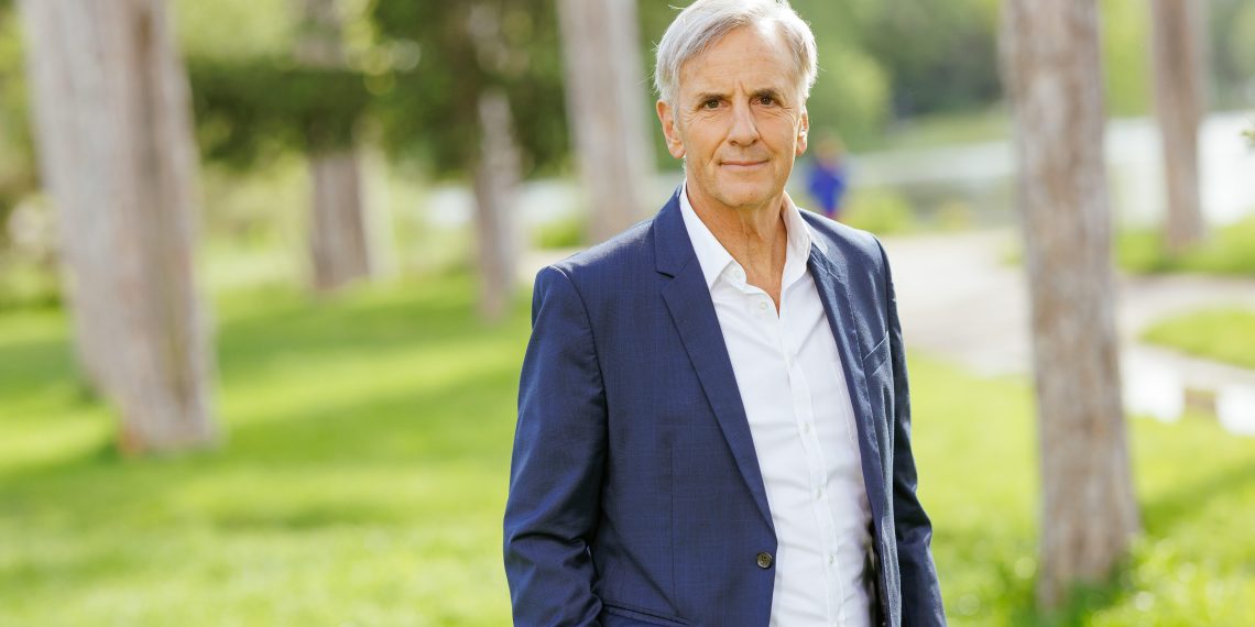 Bernard de La Villardière : «Un journaliste doit être un témoin de son temps»