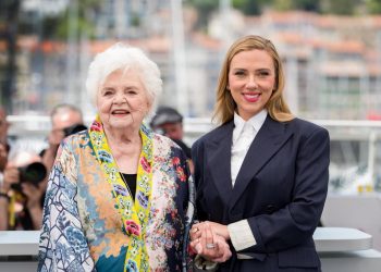 Réalisation, deuil, identité juive… Les confidences de Scarlett Johansson, derrière la caméra pour «Eleanor the Great »