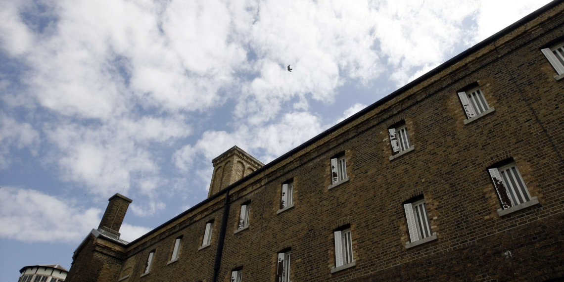 Royaume-Uni : la libération par erreur de détenus étrangers suscite l’indignation