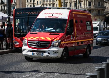 Vitrolles : un marin-pompier violemment agressé devant son domicile