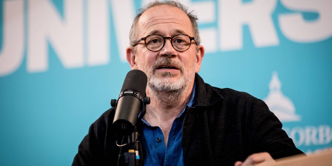 France Inter : les salariés volent au secours de Thomas Legrand après la polémique avec Patrick Cohen et le PS