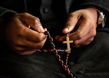 Prisons : une chroniqueuse de BFMTV se dit «terrorisée» par la montée de «l’intégrisme catholique»