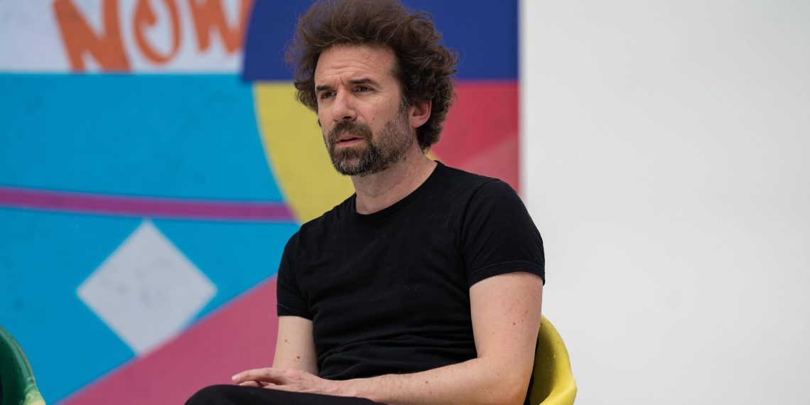 La pollution, pire que le terrorisme islamiste ? La comparaison du militant écologiste Cyril Dion suscite un tollé