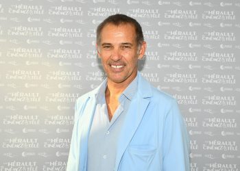 «Merci Hidalgo» : Paul Belmondo ironise sur le prix exorbitant du stationnement à Paris