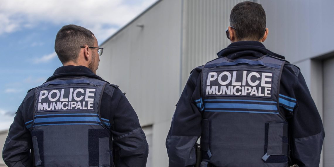 Nantes : trois policiers municipaux hors service agressés devant un bar